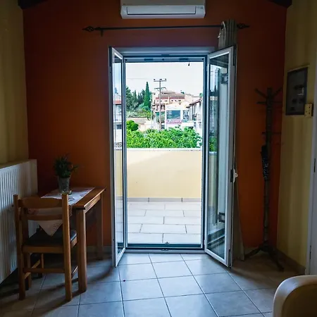 Julia΄s Appartement Alepou