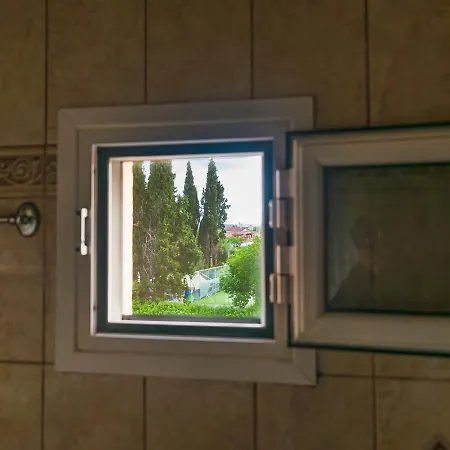 Appartement Julia΄s Alepou