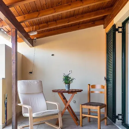 Appartement Julia΄s Alepou