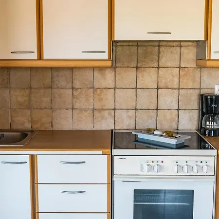 Julia΄s Appartement Alepou