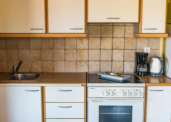 Julia΄s Apartament Alepou